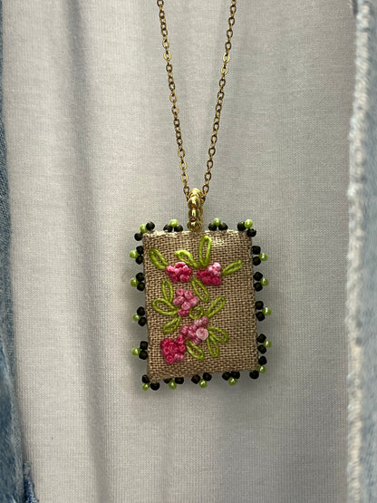Via Roma - Collana "Primavera" rettangolare Beige - Oro - Verde - Fucsia