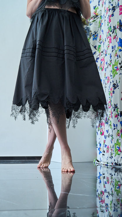 Tensione In - Gonna con elastico con dettagli in pizzo - ART.38420 - Nero