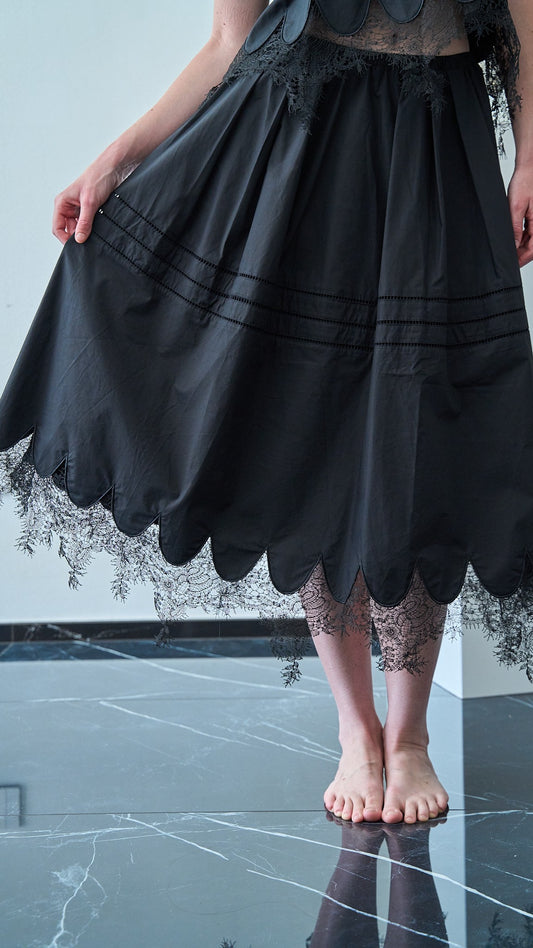 Tensione In - Gonna con elastico con dettagli in pizzo - ART.38420 - Nero
