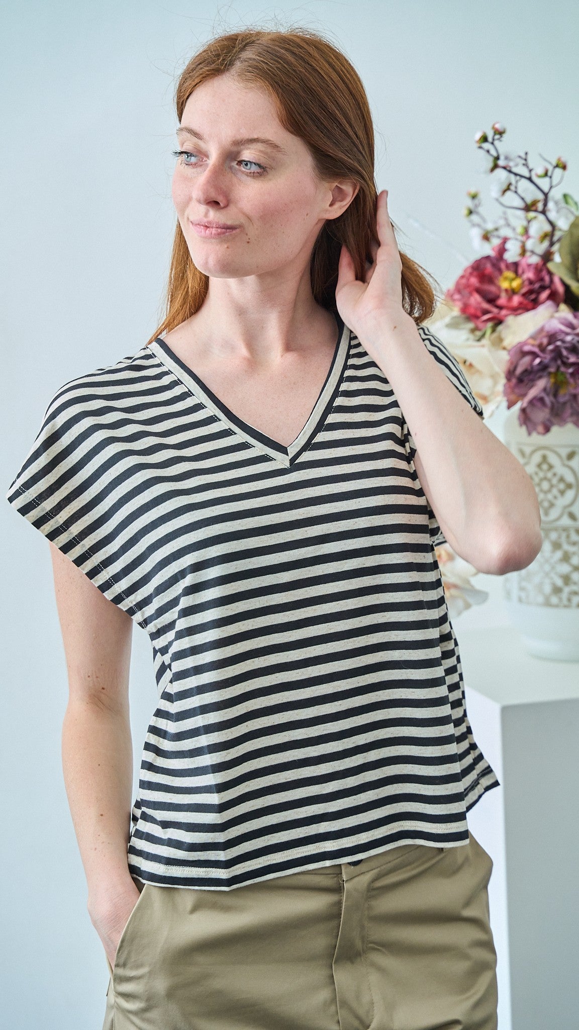 Dixie - T-shirt a righe scollo a V - ART.T262A124 - Nero - Beige