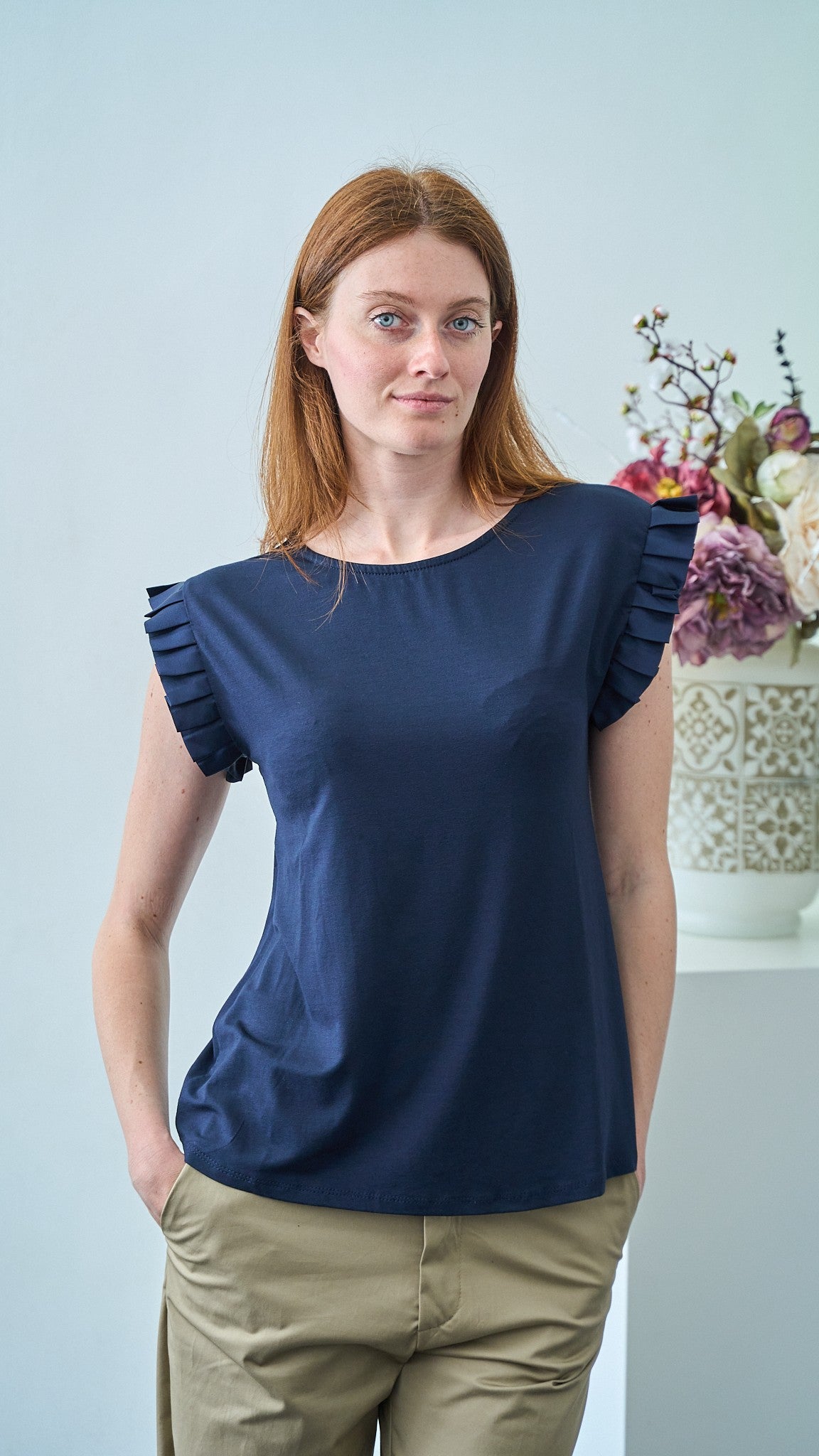 Via Roma - T-shirt con volan su manica - Blu