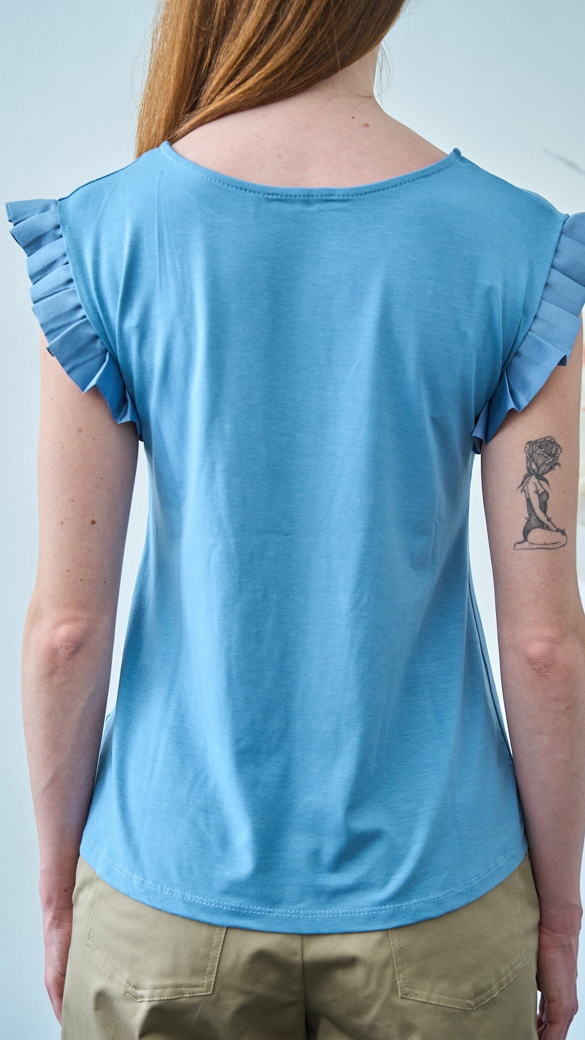 Via Roma - T-shirt con volan su manica - Celeste