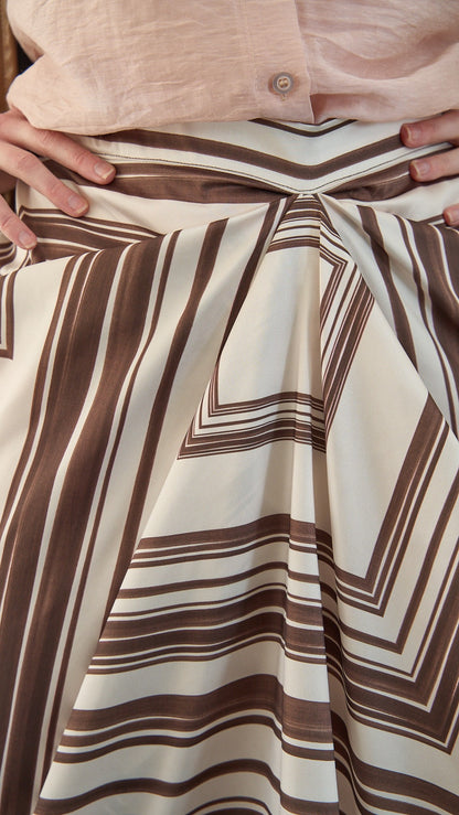 Kontatto - Gonna foulard stampa geometrica e arriccio frontale - ART.B6501C Burro - Marrone