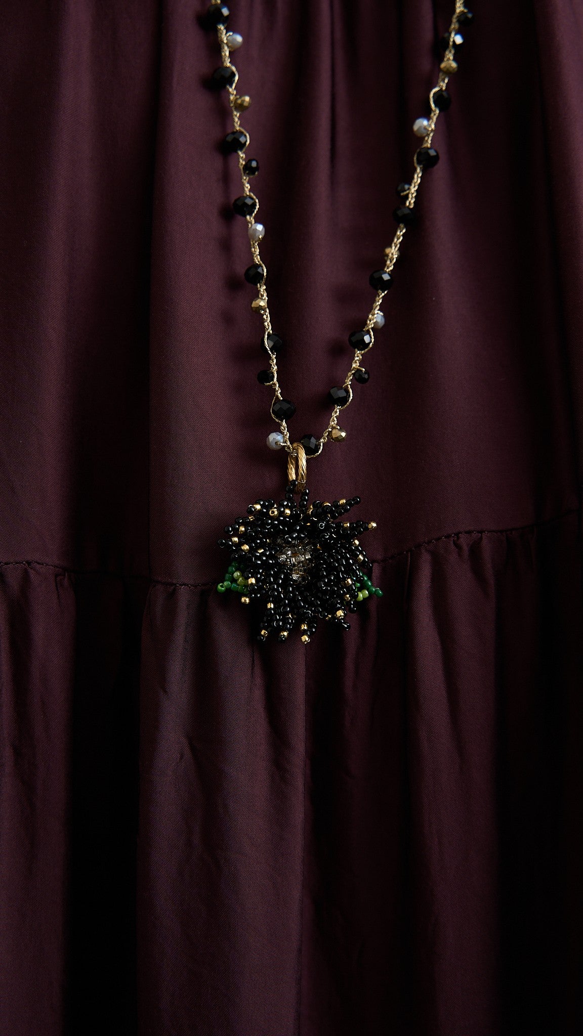 Via Roma - Collana "Anemone" Nero - Dorato - Grigio - Verde