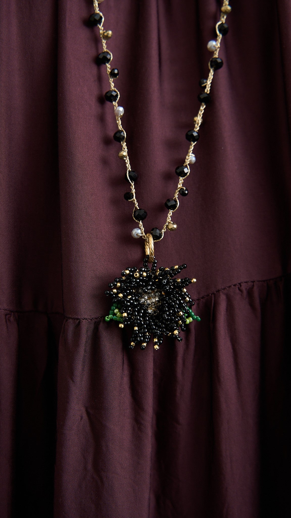 Via Roma - Collana "Anemone" Nero - Dorato - Grigio - Verde