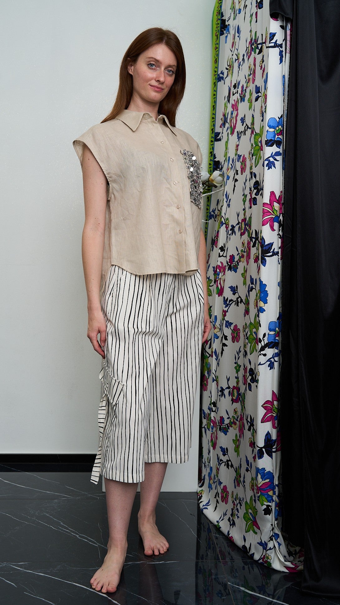 Tensione In - Camicia smanicata con tasca in paillettes - ART.S26CH12 - Sabbia