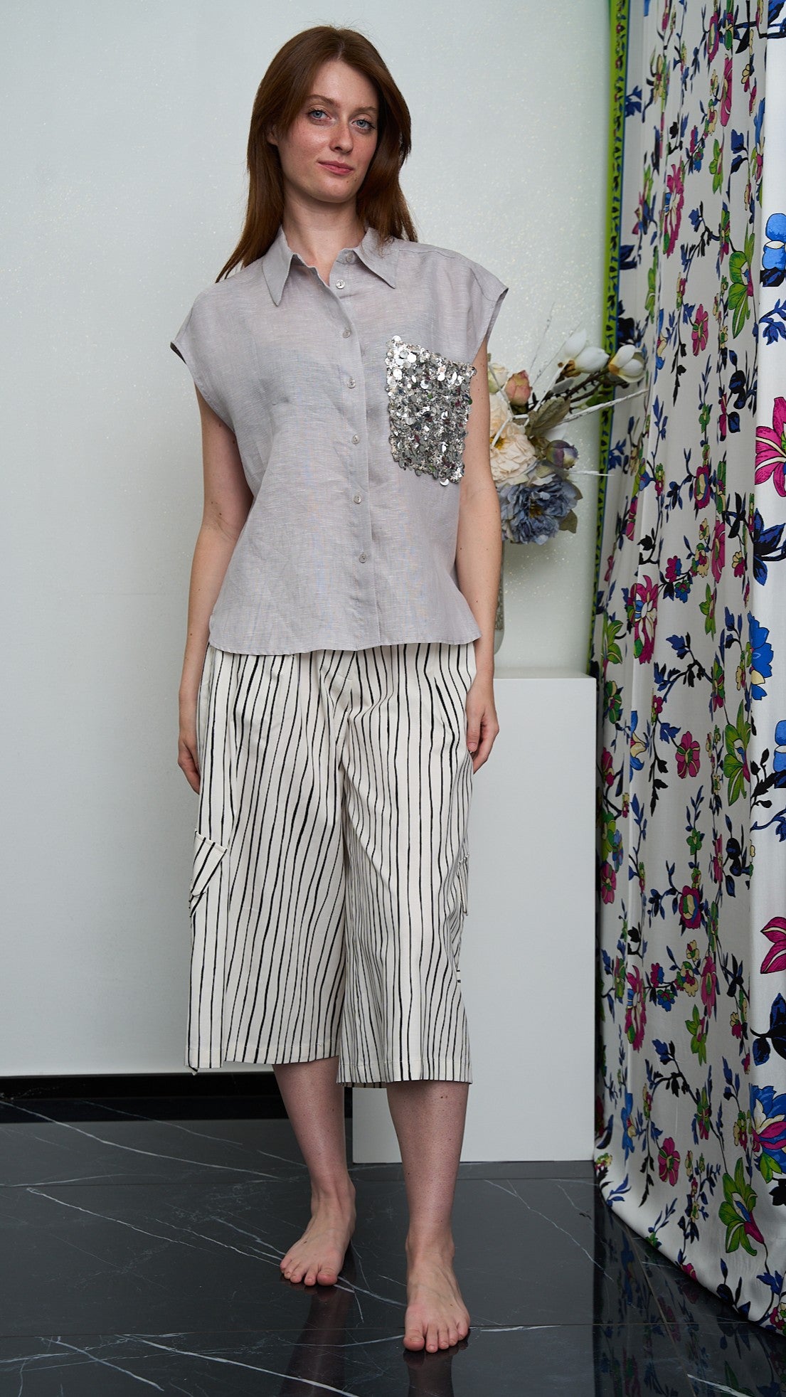 Tensione In - Camicia smanicata con tasca in paillettes - ART.S26CH12 - Grigio Perla