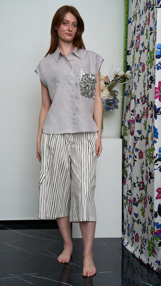 Tensione In - Camicia smanicata con tasca in paillettes - ART.S26CH12 - Grigio Perla