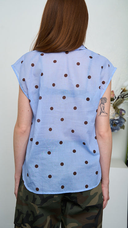 Tensione In - Camicia a pois smanicata con taschino - ART.S26CH17 - Celeste - Moro