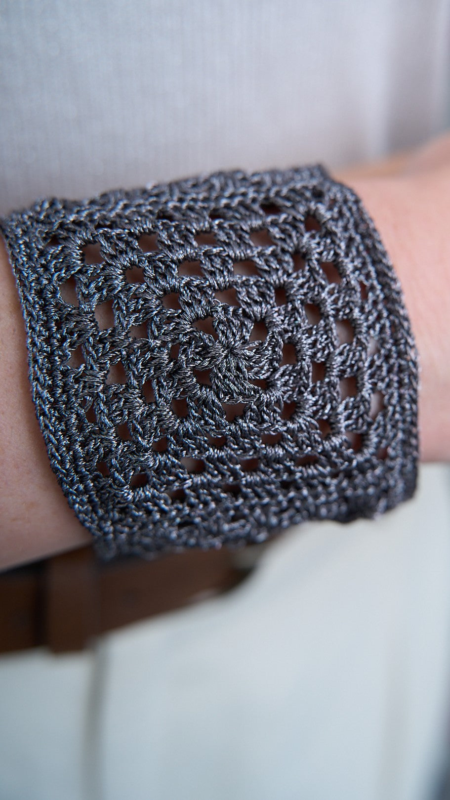 Via Roma - Bracciale "Crochet" Grigio Scuro